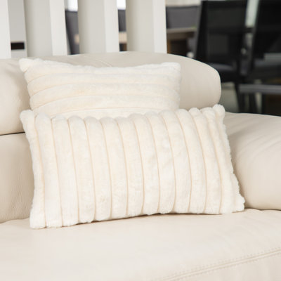 Coussin en fausse fourrure réversible Raya (ensemble de 2)