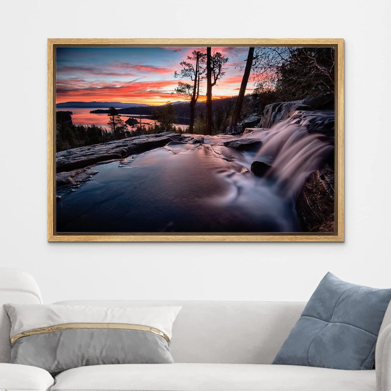 «Water Rushes Over Lake At Sunset» sur toile, H 16 po x l 24 po x P 1,5 po, Cadre naturel