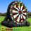 Jeu de fléchettes de soccer gonflable 10 pi avec 8 parties de soccer et un ventilateur de 370 W