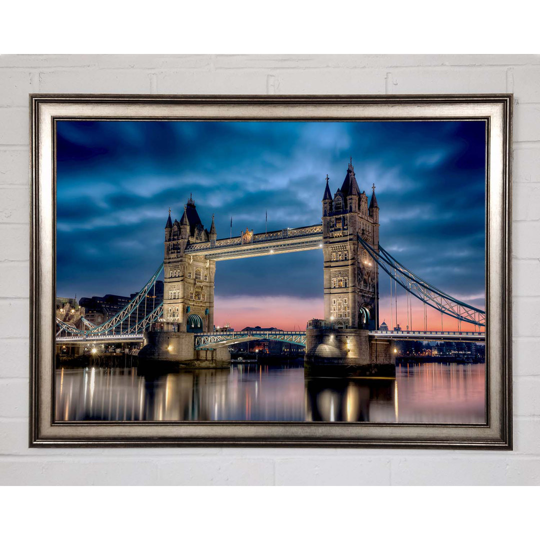 Gerahmtes Leinwandbild London Tower Bridge At Dusk Framed Print