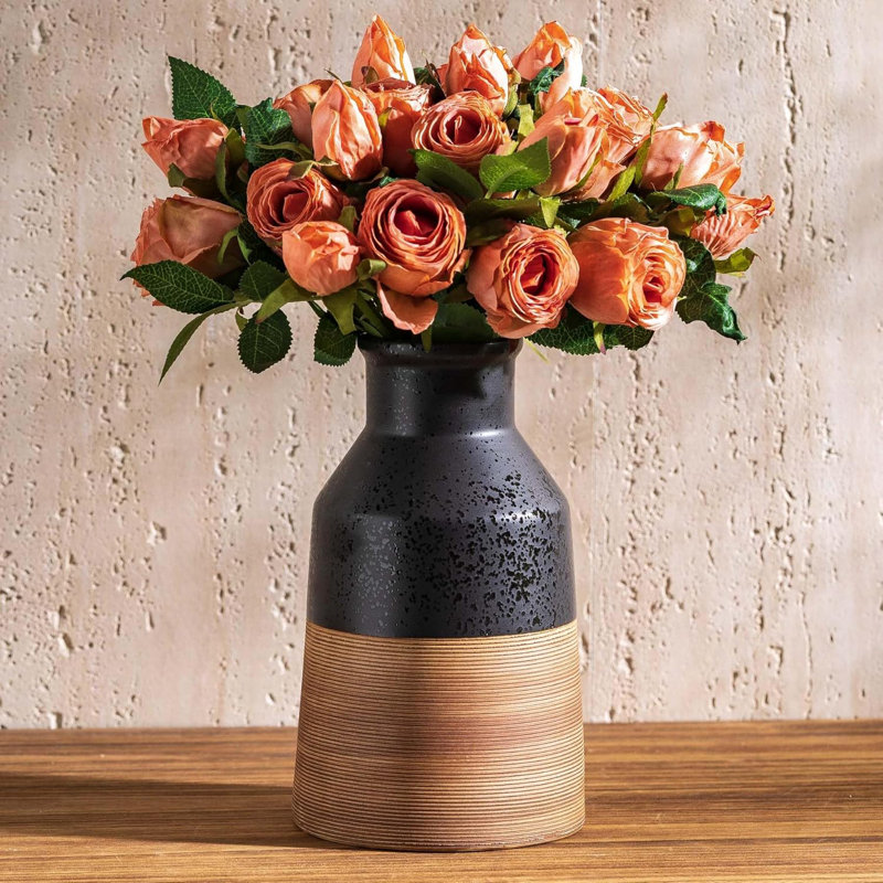 Vase en céramique noir et brun rustique
