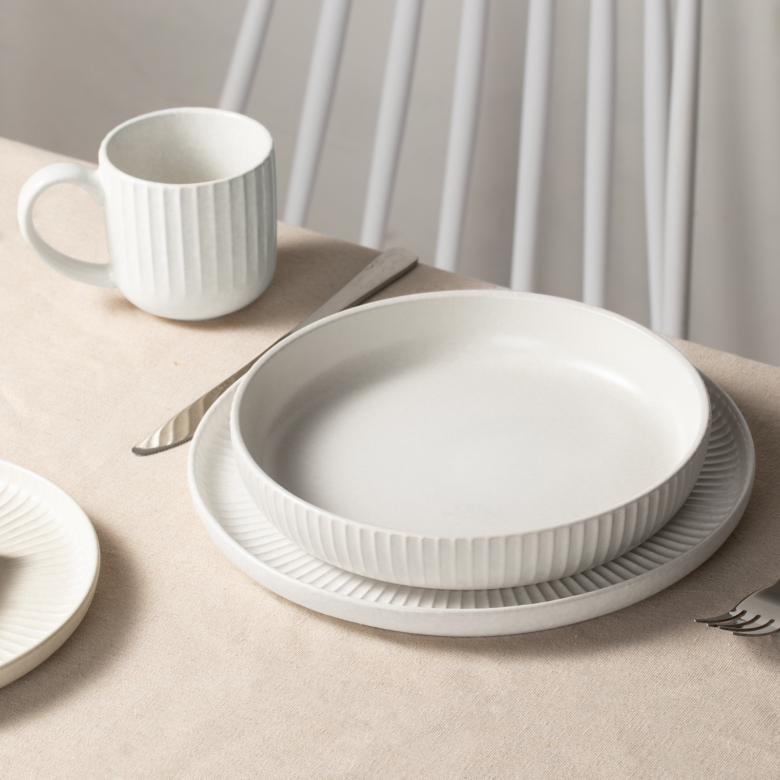  Starlight 4-Piece Stoneware Pasta Bowl Set, Matte White