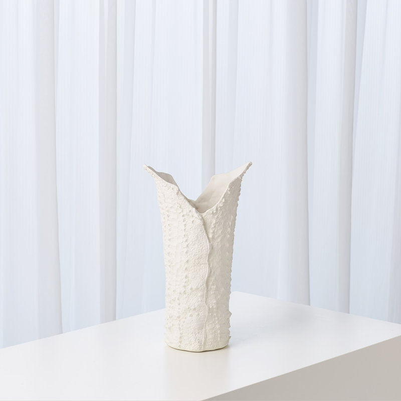Crocodile Vase-Matte White-Lg, 16.75" H x 9.75" W x 7.5" D