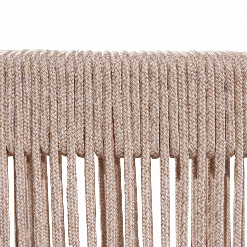 Ensemble de 2 chaises de salle à manger Matéria avec structure résistante aux intempéries et coussins amovibles pour l'extérieur.