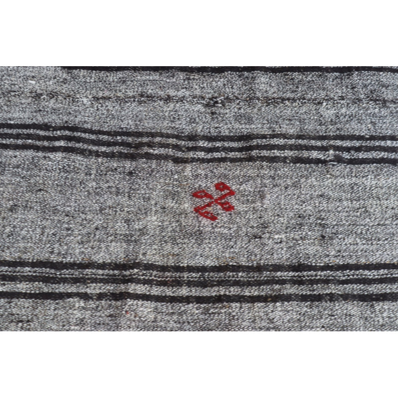 Tapis turc kilim vintage tissé à la main, idéal pour n'importe quelle pièce de votre maison