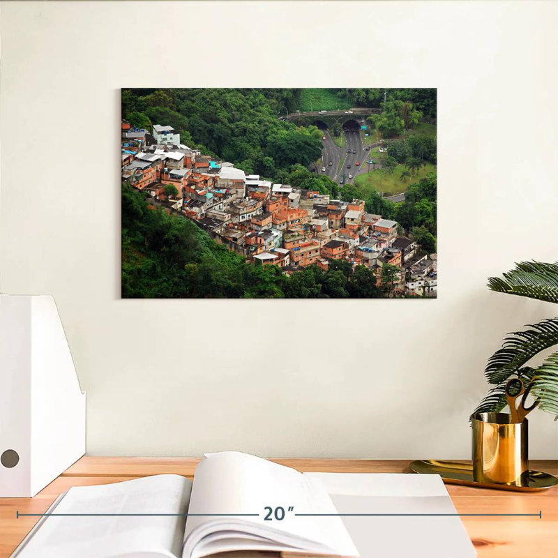 Favelas Nicci Rio, H 8 po x l 12 po
