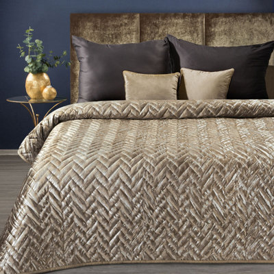 Gasha Polyester Geometric Shapes Bedspread
