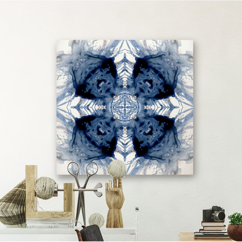«Indigo Kaleidoscope IV», impression sur toile tendue, H 24 po x l 24 po x 1,5 po