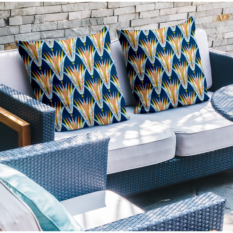 Oreiller carré intérieur / extérieur Hatton, L 19 po x H 19 po, Bleu marine