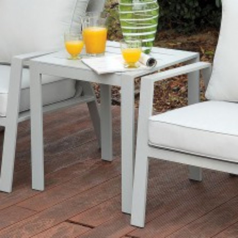 Table d'appoint en aluminium Mcentee