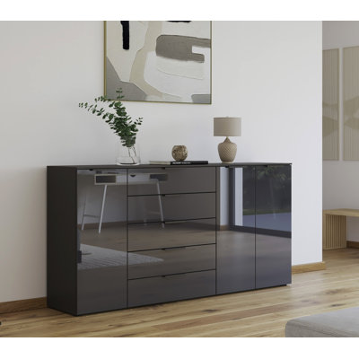5 - Drawer Chest of Drawers