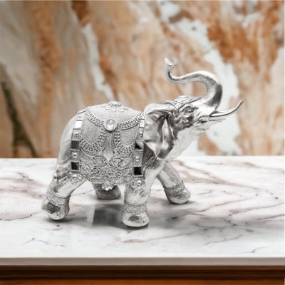Imari Figurines & Sculptures