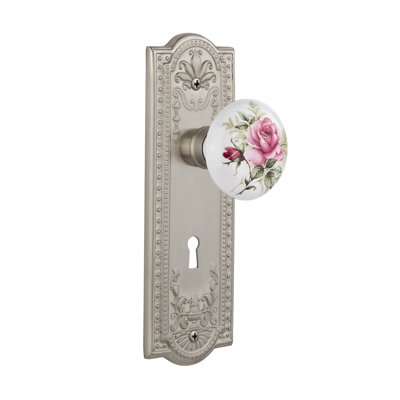 Meadows Plate with Decorative Keyhole and White Rose Porcelain Door Knob