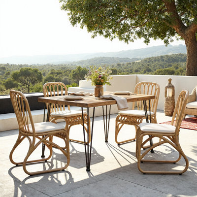 Ensemble de salle à manger d'extérieur 5 pièces pour 4 - table carrée en bois d'acacia et chaises en rotin, ensemble de mobilier de patio moderne de 32,5 po avec coussins - parfait pour la terrasse, la cour ou le porche (chaises entièrement assemblées)