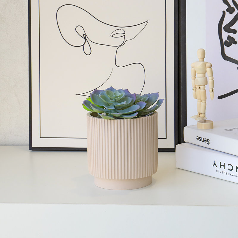 Jaylun Polyresin Table Vase, Tan