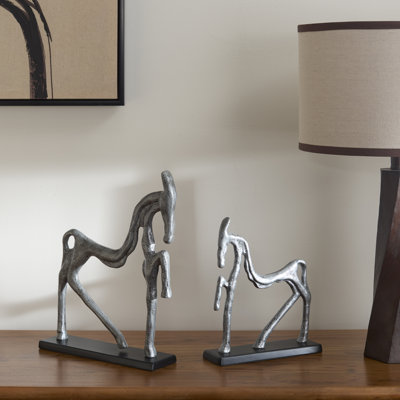 Elva Cast Aluminum Horse Set 2
