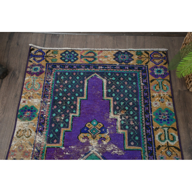 Tapis en laine mauve 31,1 x 72,4 po, motif géométrique classique
