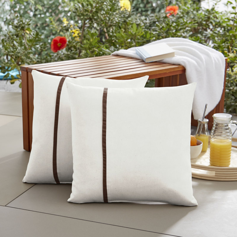 Coussin décoratif intérieur / extérieur Flickinger Sunbrella, 18 po x 18 po