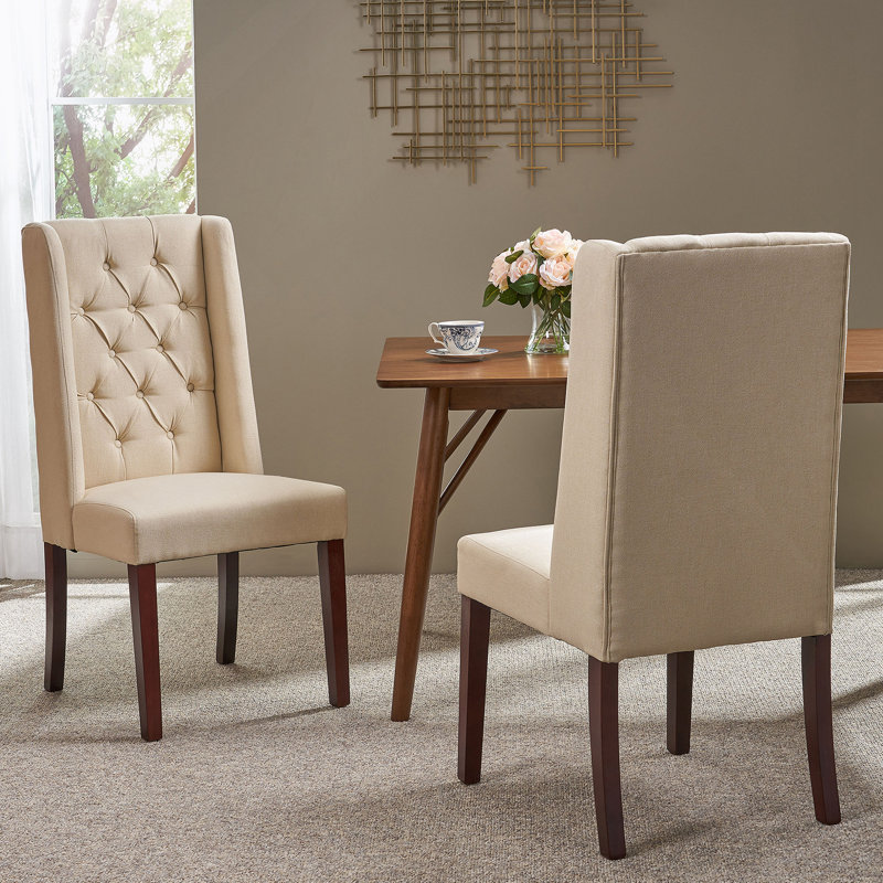 Chaise en tissu