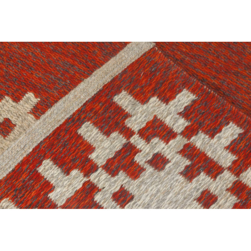 Tapis vintage suédois tissé à plat à double face rouge Mid-20Th Century 4 pi 2 po x 6 pi 3 po Vintage