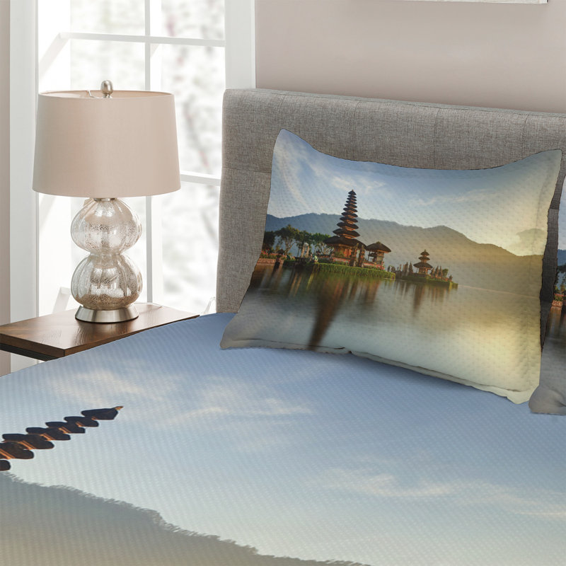 Eclectic Polyester Coverlet, King Bedspread + 2 Shams