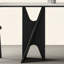 Table et chaise de salle à manger légère et créative-104769641