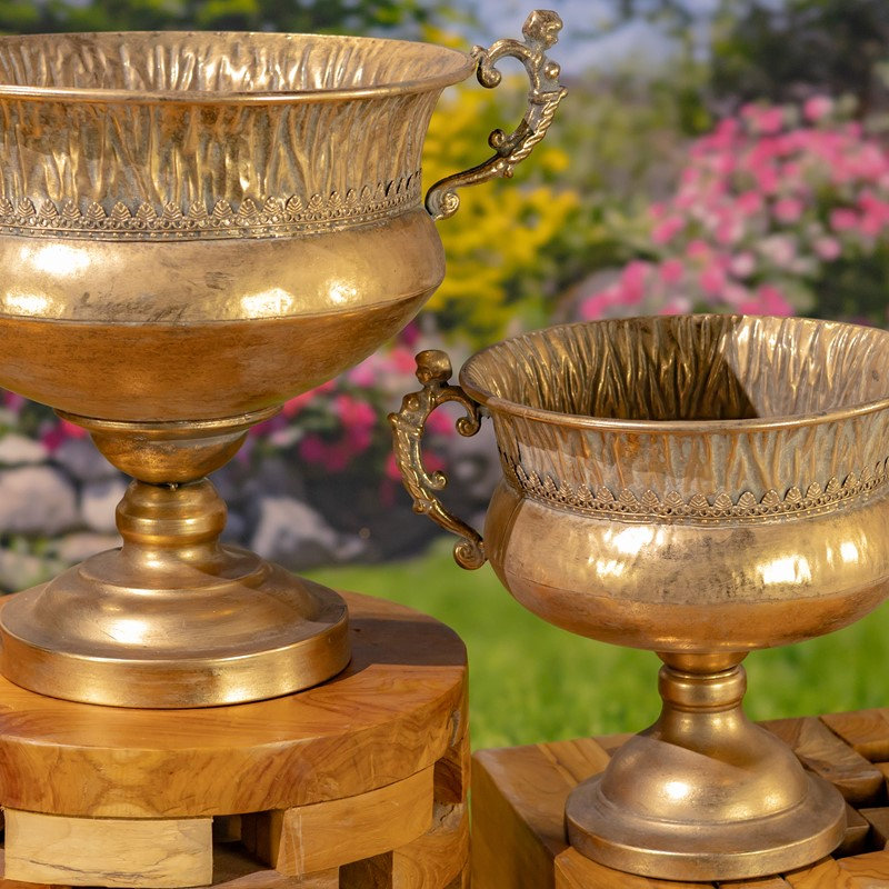 Pomona Frosted Gold Metal Urns (Set of 2), Gold