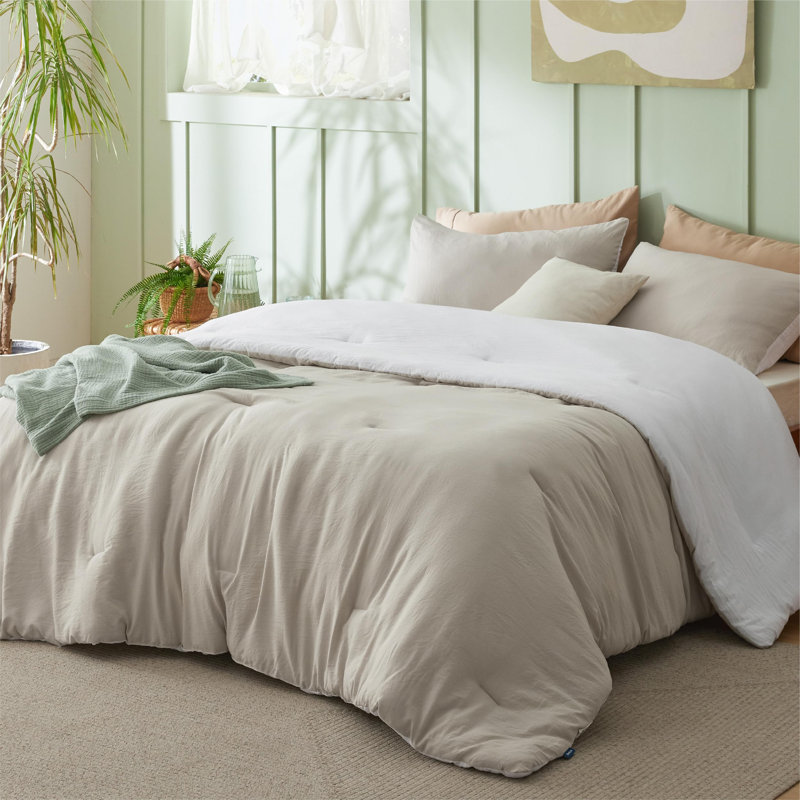 Bedsure Reversible Prewashed Comforter Set, King Comforter + 2 Standard Pillowcases, Navy