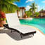 Chaise longue inclinable d'extérieur réglable avec coussins et détails en rotin PE