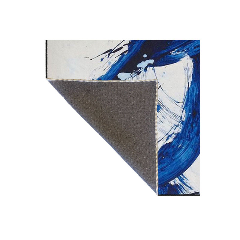 Tapis bleu abstrait à motifs tissés, Sous-tapis rectangulaire de 3 pi 3 po x 4 pi 11 po