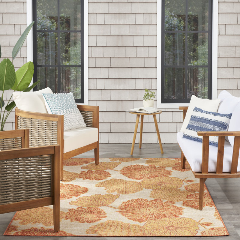 Pearletta Floral Polypropylene Indoor/Outdoor Area Rug in Orange/Coral, Rectangle 4' x 6'