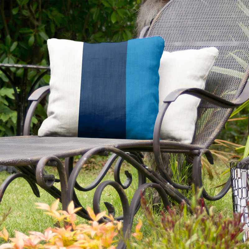 Coussin décoratif d'intérieur/d'extérieur, 16 po x 1 po, Nuances bleues, milieu bleu marine