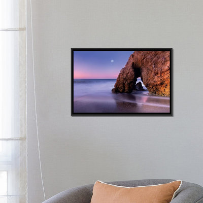 «Sea Arch and Full Moon Over El Matador State Beach, Malibu, California», reproduction de photo sur toile