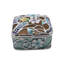 Petite boîte à bijoux florale carrée. Fabriqué avec beaucoup de détails