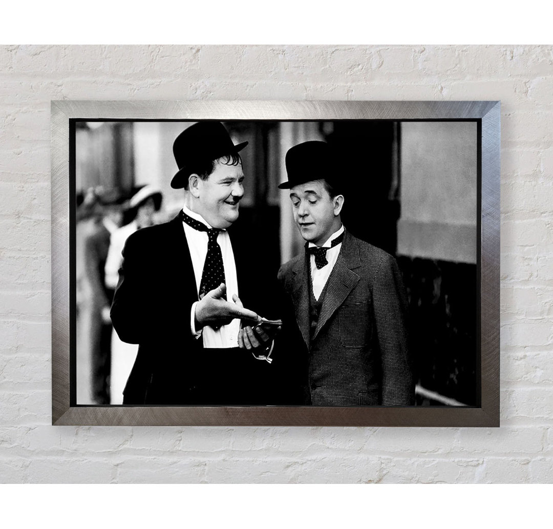 Laurel und Hardy Geld - Einzelner Bilderrahmen Kunstdrucke