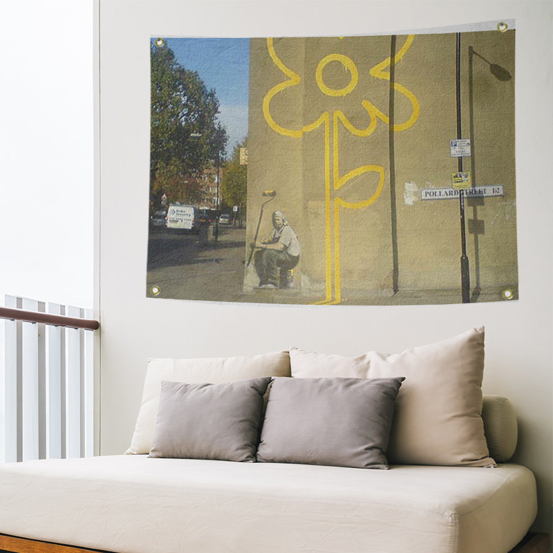 Tapisserie en polyester fleurie, H 26 po x l 36 po x P 1 po