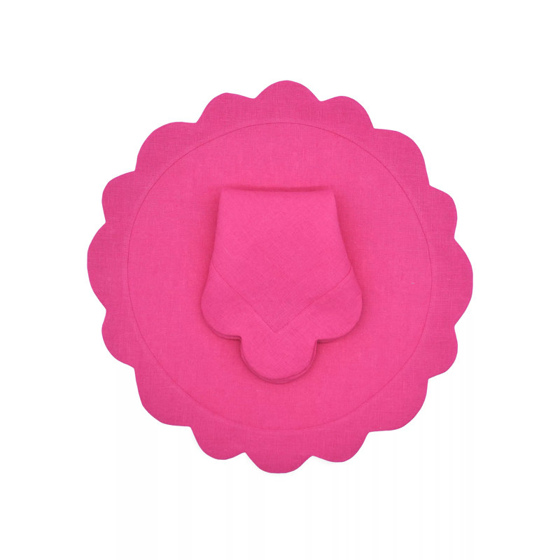 Sunflower Scallop Placemat, Fuchsia