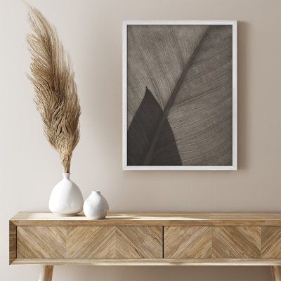Botanical Leaf Detail Framed Print Wall Art - Close-Up Neutral Monochrome Illustration of Leaf Texture, Nature-Inspired Artwork for Bedroom or Study Decor
