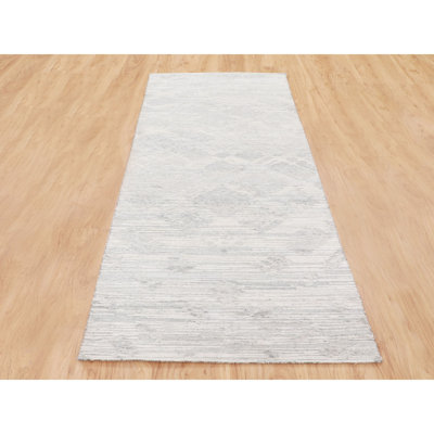 Tapis décoratif en laine noué à la main de conception unique ASRA Ivoire 2 pi 6 po x 8 pi ASRA