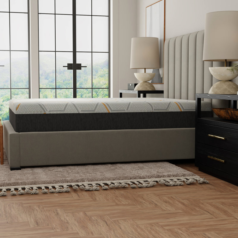 Matelas en gel de cuivre de 30 cm (12 po), King - Soutien des bords et base aérée pour une ventilation optimale.