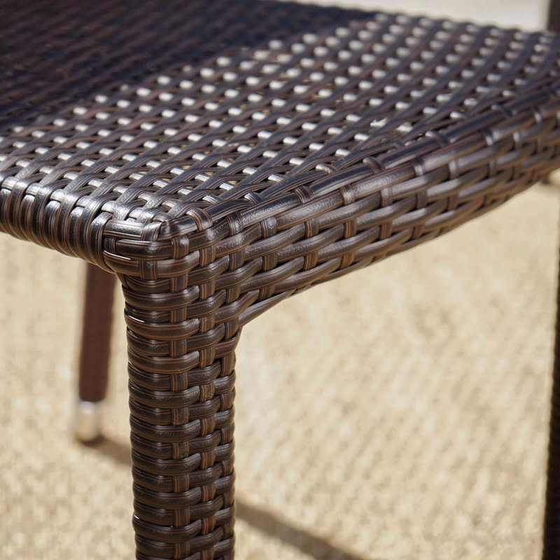 Chaise en rotin d'extérieur sans accoudoirs, structure en aluminium