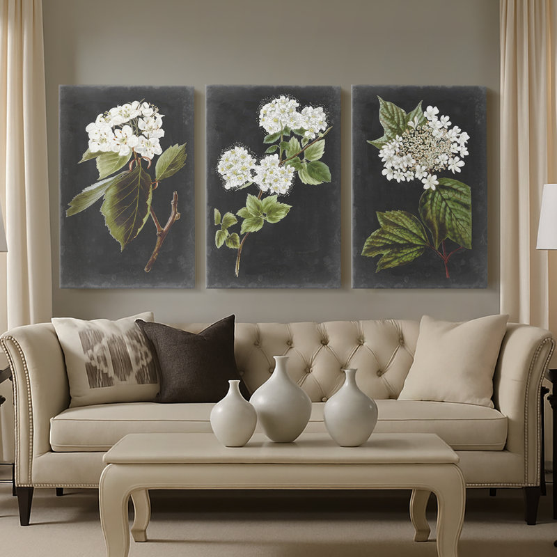 Dramatic White Flowers I - Toile tendue avec châssis sur mesure - 3 pièces, H 12 po x l 24 po