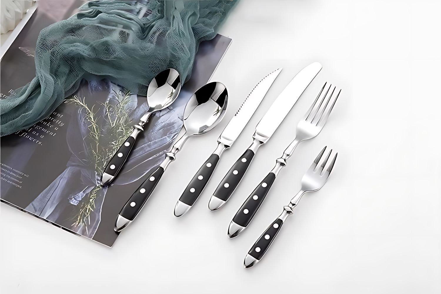 Lark Manor Stainless Steel Western Cutlery Set With Three Rivets
