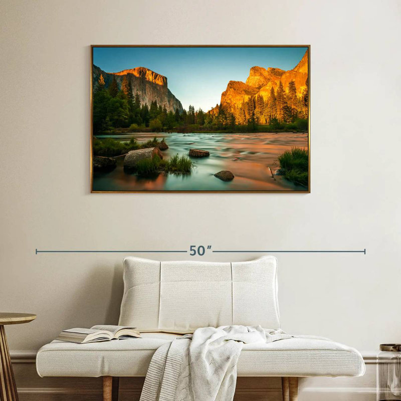 Placid Yosemite Waters, Cadre flottant doré, 40 po x 27 po