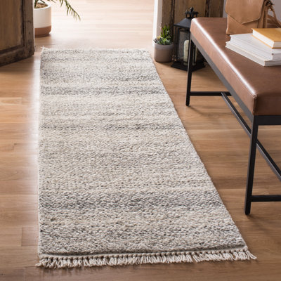 Tapis gris clair en laine à poils longs Wyly