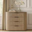 Commode haute Dery, 4 tiroirs avant striés, bois de chêne brun clair