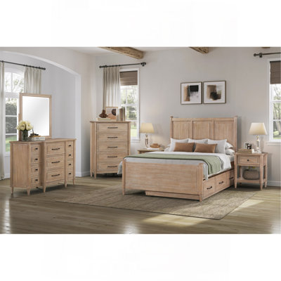 Petite commode Breakfront