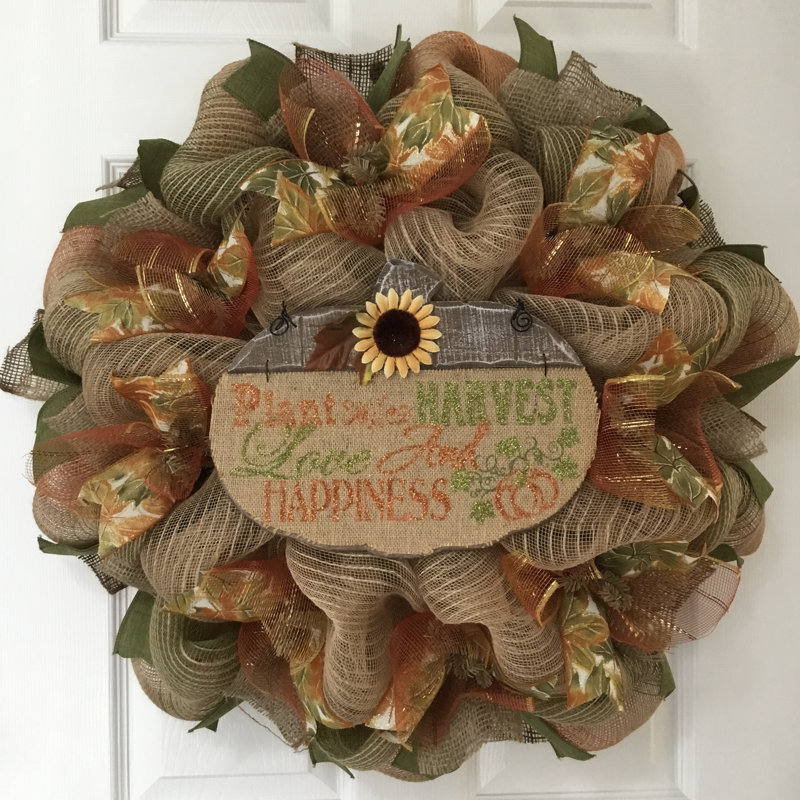 Couronne d'automne avec citrouille en toile de jute inspirante