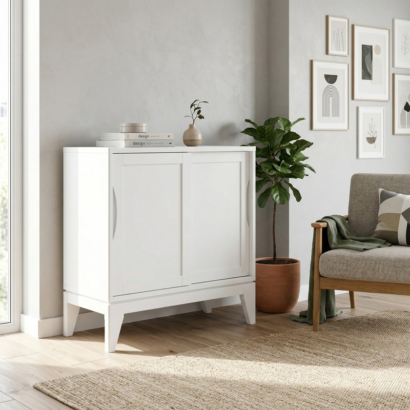 Armoire de rangement basse Mid-Century moderne en bois franc avec portes coulissantes Harper, Blanc