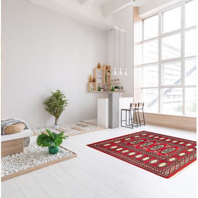 Tapis rouge Peshawar Bokhara 2 pi 2 po x 2 pi 11 po
